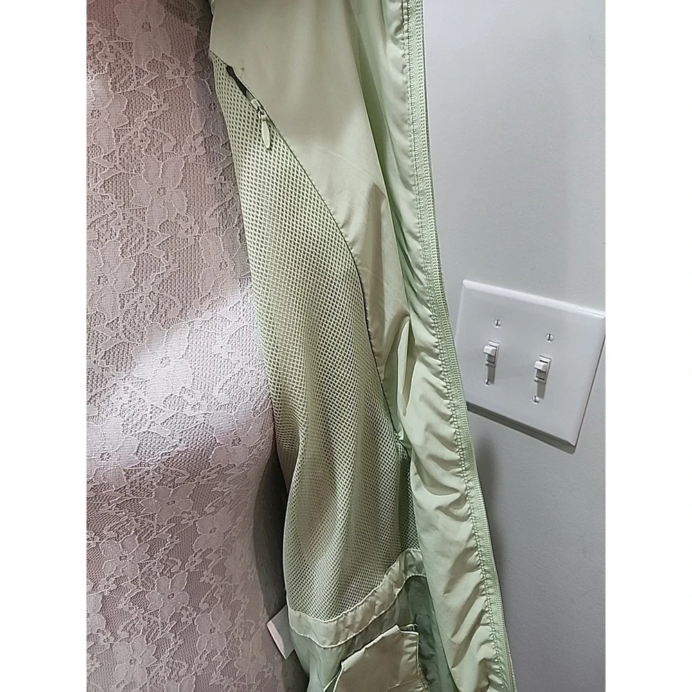 Heritage Cross Women's Windbreaker Jacket M Lime Green White Zip Water Resistant